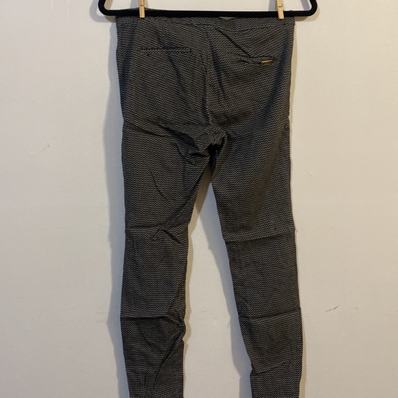 Calvin Klein Cropped pants - Picture 4 of 5